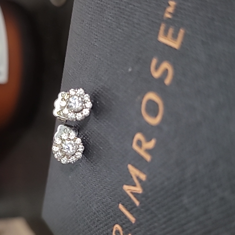 Nadri studs
